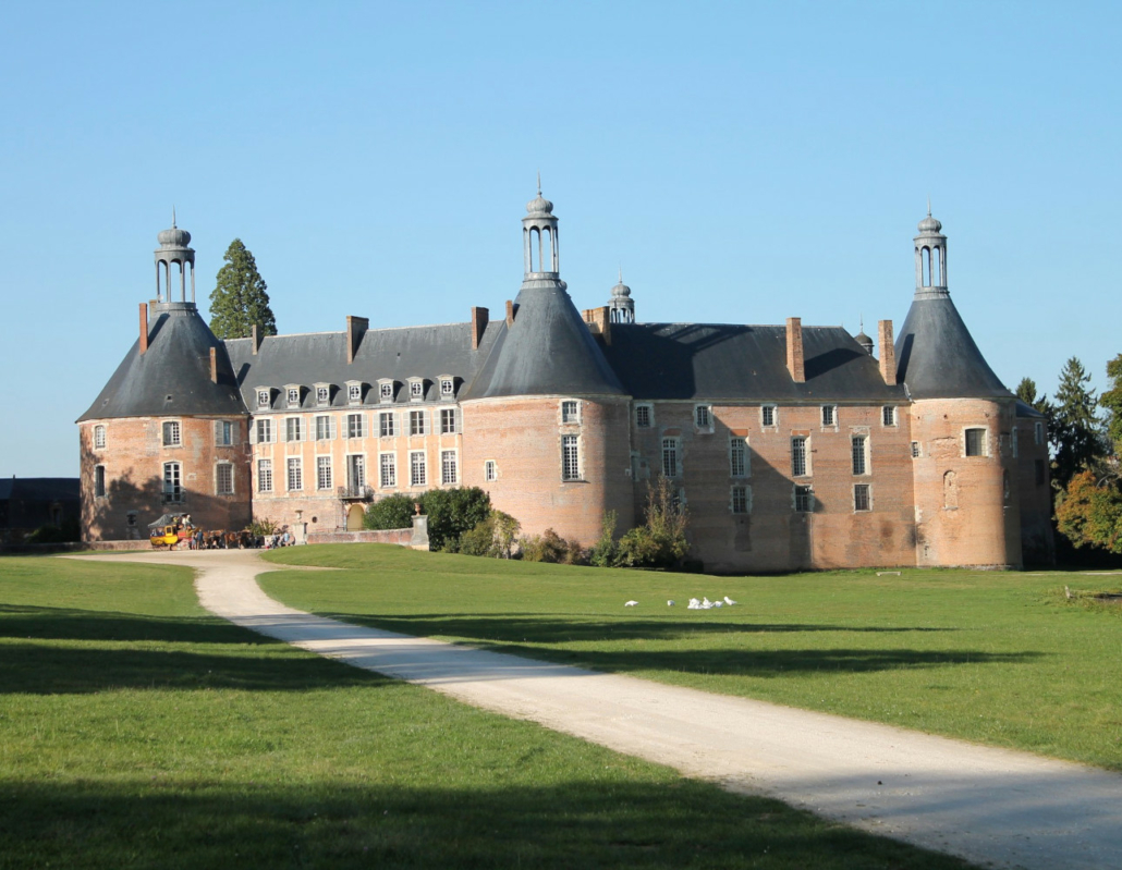 Visite Au C Ur Du Ch Teau De Saint Fargeau Rendr